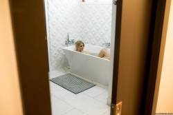 Amber Alena Virile Voyeur - 271x s7bj0jd77n