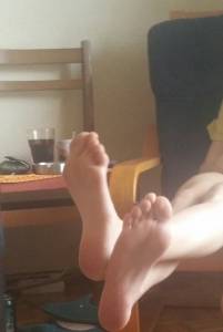 Andreas feet (x35)-l7b9s3wngv.jpg