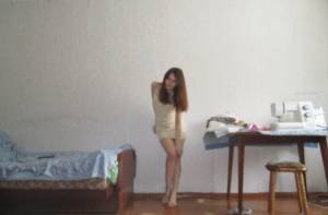 Amateur hottie gets naked at home 1637 67bjbcooqm