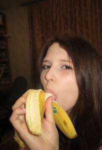 Amateur hottie gets naked at home 1637 n7bjav22jo