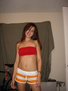 Amateur Brazilian Teen [x32] q7b9xmnvak