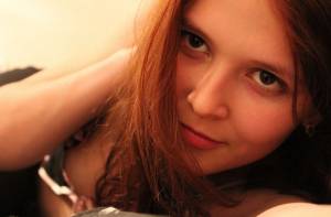 Amateur hottie gets naked at home 1637 g7bjawwhsl
