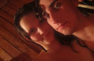 Amateur hottie gets naked at home 1637 g7bjaxhxeg