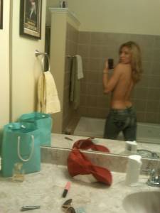 Amateur Blonde Self Pics x38-27bke0x3b2.jpg