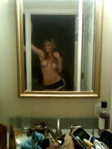 Amateur-Blonde-Self-Pics-x38-e7bke174wc.jpg