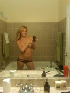 Amateur Blonde Self Pics x38 b7bke0qwo7