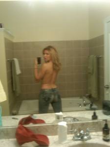 Amateur-Blonde-Self-Pics-x38-x7bke1g06o.jpg