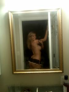 Amateur Blonde Self Pics x38-77bke11q5y.jpg