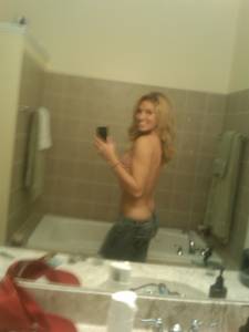 Amateur Blonde Self Pics x38-37bke1dbnr.jpg