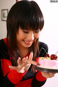 Asian-Beauties-Candy-L-Mini-Cherry-Tart-%28x143%29-47bj9pp2dl.jpg