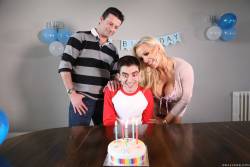 Rebecca More Meeting His Horny Monster A XXX Parody - 380x q7bk8mwktw