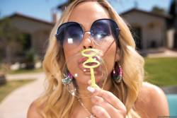 Olivia Austin Blonde And Bubbly - 276x g7bk6evrx4