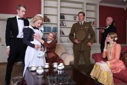 Rebecca More Loulou Downton Grabby - 912x 07bkme4e0s