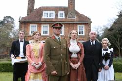 Rebecca More Loulou Downton Grabby - 912x k7bkmd7u2y
