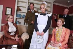 Rebecca More Loulou Downton Grabby - 912x r7bkmetmxk