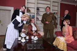 Rebecca More Loulou Downton Grabby - 912x 07bkmegjsp