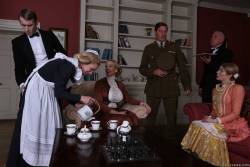 Rebecca More Loulou Downton Grabby - 912x a7bkmeeei5