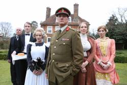 Rebecca More Loulou Downton Grabby - 912x j7bkmdp23r