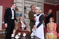 Rebecca More Loulou Downton Grabby - 912x h7bkme7qey