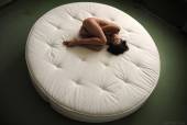Round Bed with Joy Lamore 37bl6fj2qr