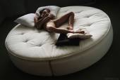 Round Bed with Joy Lamore 67bl6d6wyk