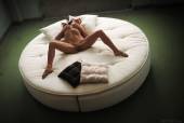 Round Bed with Joy Lamoreo7bl6fdiy2.jpg