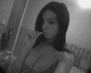 Busty British selfshoter [50photos] c7bmdq560u