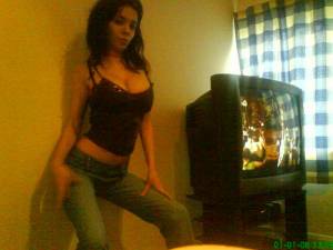 Busty British selfshoter [50photos] l7bmdqjpds