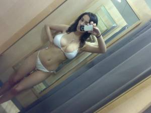 Busty British selfshoter [50photos] f7bmdpxtsa