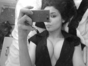Busty British selfshoter [50photos] t7bmdqlz21
