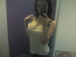 Busty British selfshoter [50photos] j7bmdq9m5x