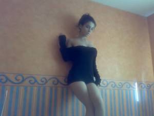Busty British selfshoter [50photos] v7bmdq20dg