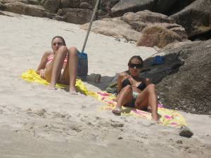 2 Sexy Girls On The Beach x12 f7bmprbpcv