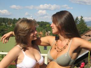 Romanian Teen (x281) n7bn2kpdfh
