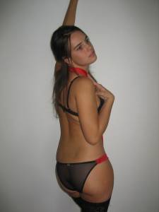 Romanian Teen (x281) d7bn28twca