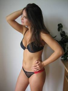 Romanian Teen (x281) c7bn2m9wtb