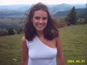 Romanian Teen (x281) s7bn2jn3lc