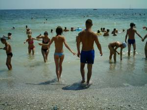 Romanian Teen (x281) a7bn2j3i1w