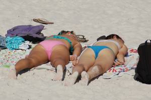 3 teen butts d7bnpej2ib