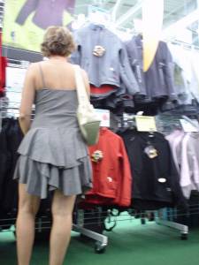 2 Mothers Upskirt Candid Ass z7bnqc1ve1