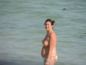 A Topless MILF With Her Husband on the Beach z7bnm1bv4g