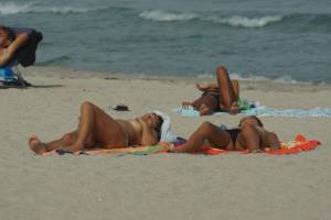 Beach-sardinia-italy-spy-voyeur-37bnqgqqyj.jpg