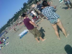 Italian Girls On The Beach x102 a7bnwq8eok