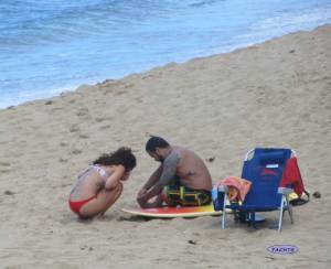 Spying girl on beach voyeur candid x97-b7bok9x0t1.jpg