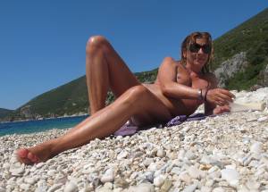 Sexy Italian Mature Topless Vacation [x48]-m7bo660av1.jpg