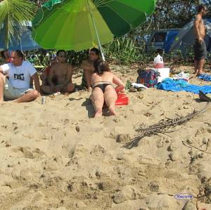 Spying girl on beach voyeur candid x97-x7bokkamew.jpg