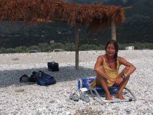 Sexy Italian Mature Topless Vacation [x48] g7bo66tx0s