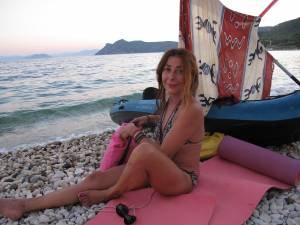 Sexy Italian Mature Topless Vacation [x48] q7bo67g1d3