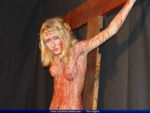 Nadya-In-Blood-Sacrifice-%5Bx90%5D-z7bpf4r7h3.jpg