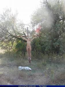 Olivia Goes Crucifixion [x102]-d7bpapvop4.jpg